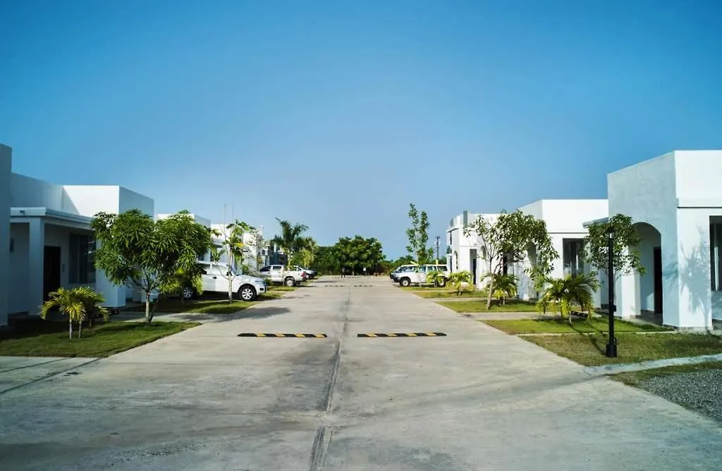 Aparthotel Caracol Villas Sa Laury